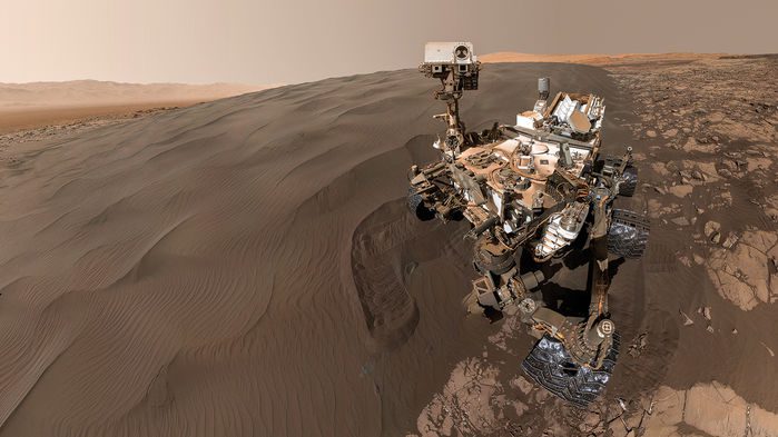 در طول سفر پنج ساله‌ای که Curiosity به مریخ داشته، مرتباً متان را در اتمسفر این سیاره بو کشیده است.