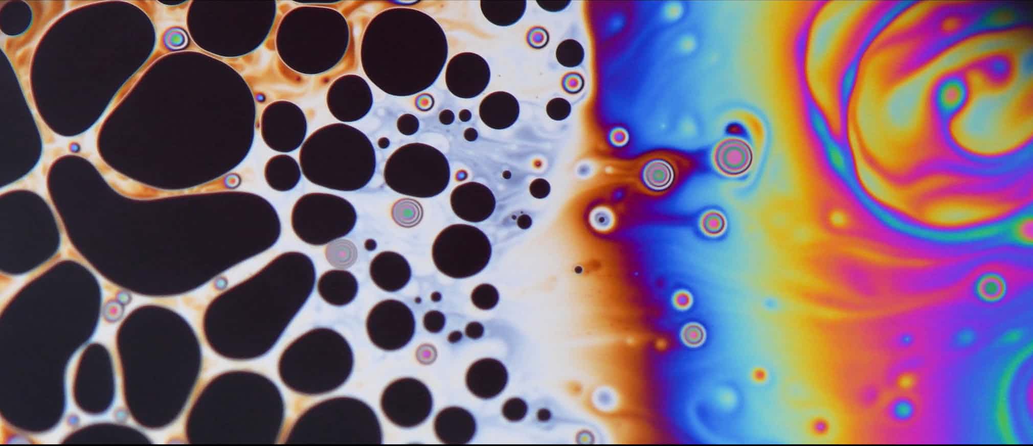 الگوهای بی‌ثباتی مایع روی یک حباب صابون. لی شِن از کالج سلطنتی لندن
