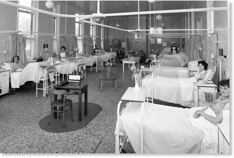 در بیمارستان‌های دهه‌ی 1950 و 60، پزشکان قدرت زیادی داشتند. موریس پپورث می‌خواست جلوی سوءاستفاده‌ی آن‌ها را از این قدرت بگیرد. HERITAGE IMAGES/GETTY