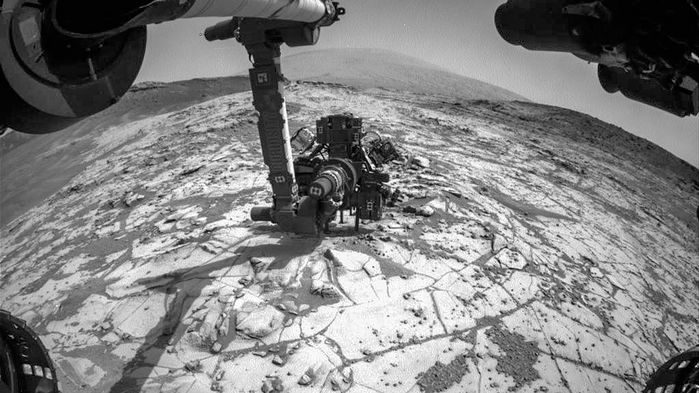 سایت حفاری موجاوه در مریخ یکی از جاهایی می‌باشد که مولکول‌های شبیه کروگن در آن پیدا شده است NASA/JPL-CALTECH